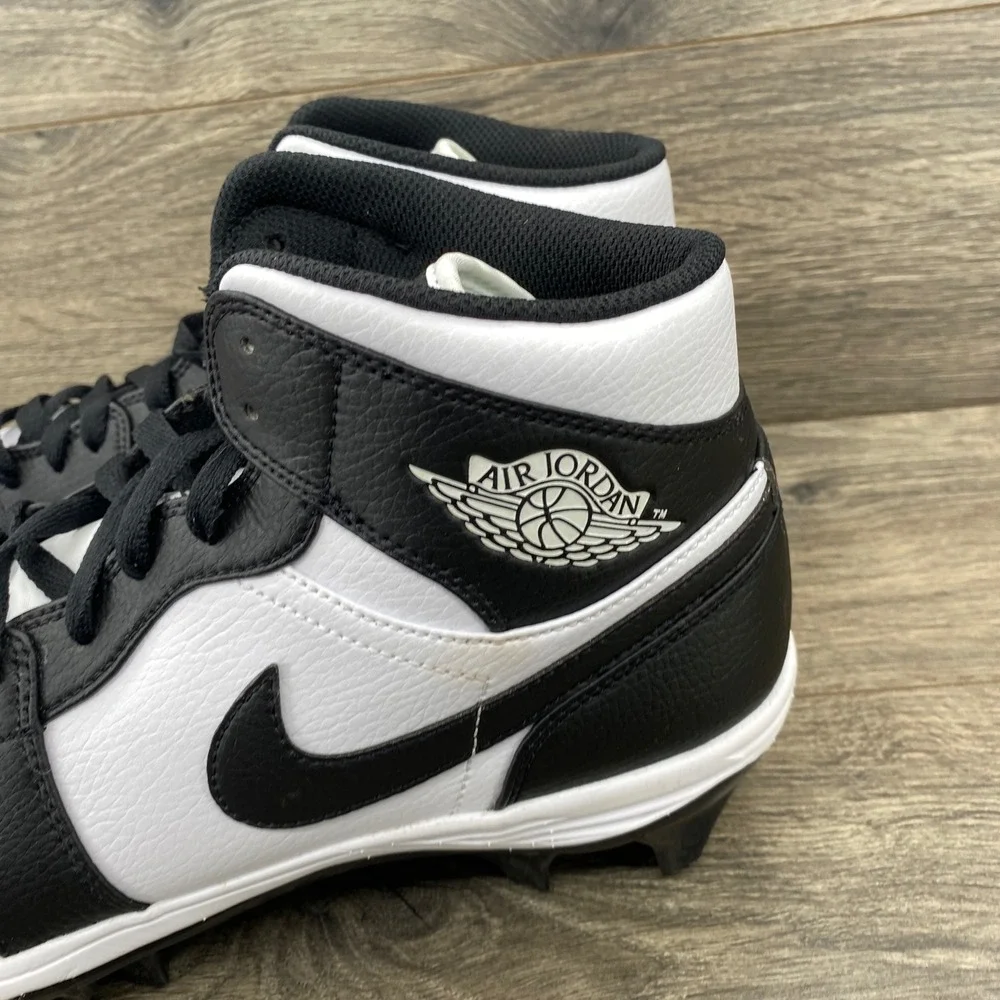 Jordan Air Jordan 1 Mid TD Football Cleat Mens 10.5 Panda Black White FJ6805-100